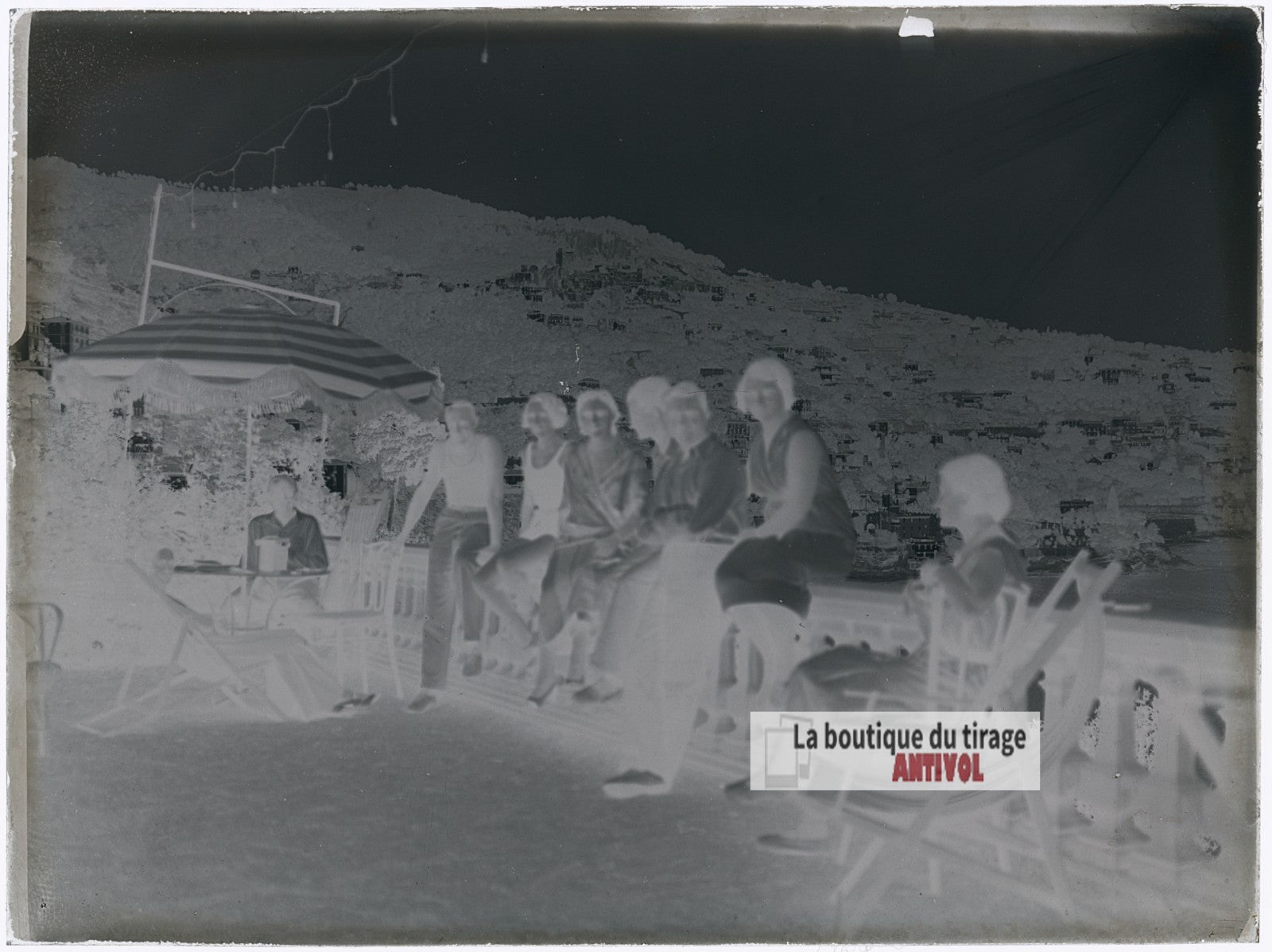 Bord de mer sur la Côte d’Azur, plaque verre photo ancienne, négatif 9x12 cm