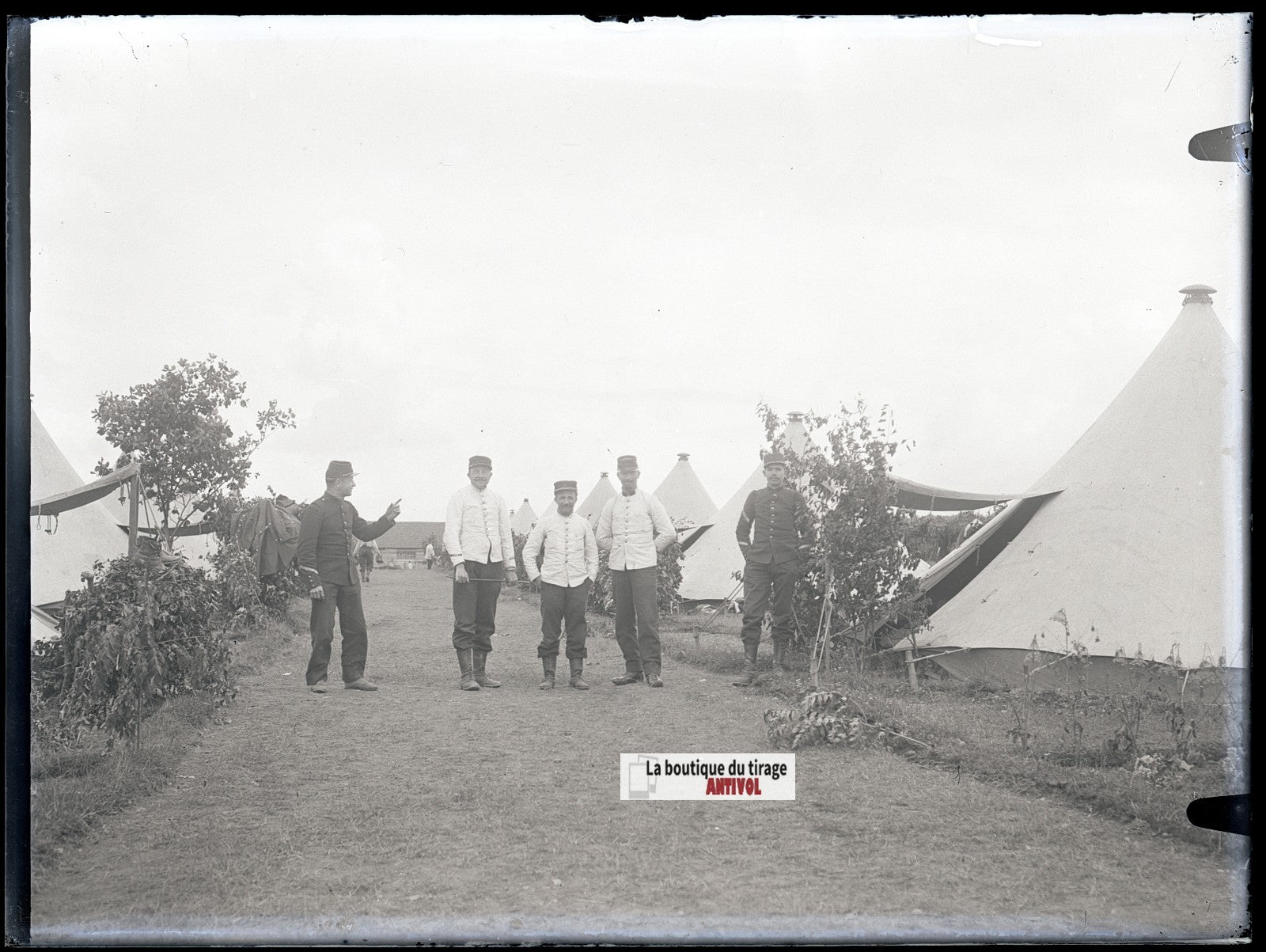 Soldats, Camp militaire, plaque verre, photo ancienne, négatif N&B 9x12 cm