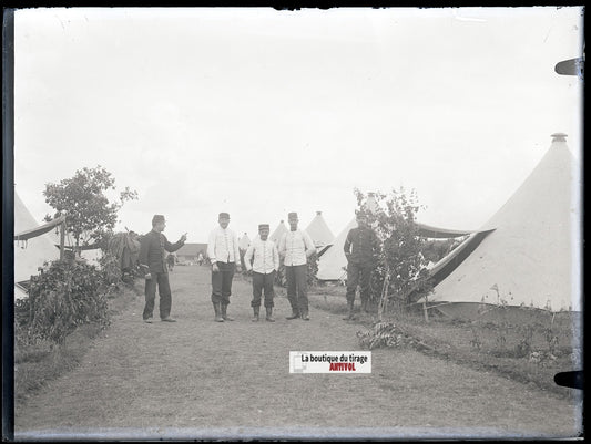 Soldats, Camp militaire, plaque verre, photo ancienne, négatif N&B 9x12 cm