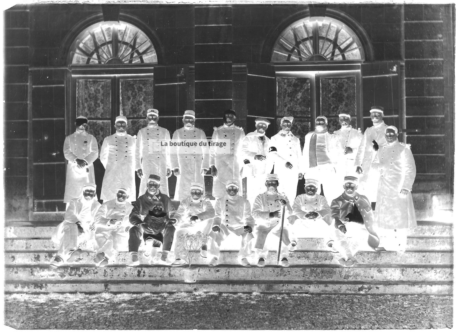 Plaque verre photo ancienne négatif noir et blanc 13x18 cm soldats guerre hommes