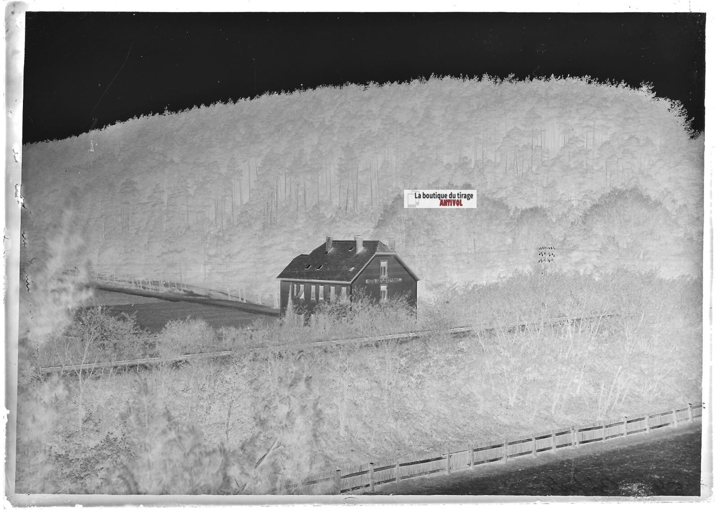 Plaque verre photo ancienne négatif noir et blanc 13x18 cm Bitche Pallares café