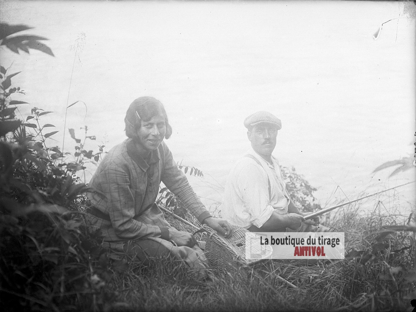 Couple en partie de pêche, nature, plaque verre photo ancienne, négatif 9x12 cm