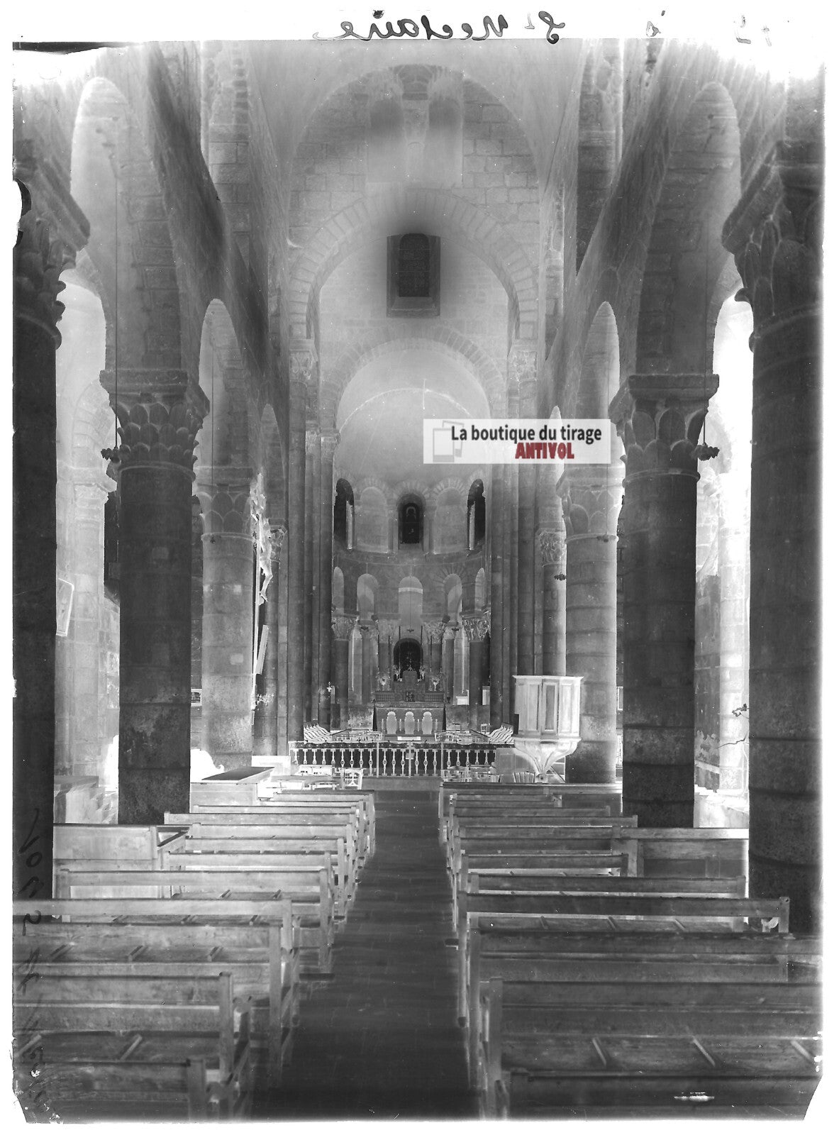 Plaque verre photo ancienne négatif noir et blanc 13x18 cm Saint-Nectaire église