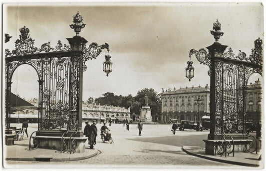 Nancy, place Stanislas, grille, photographie ancienne, Sépia, papier 9x14 cm