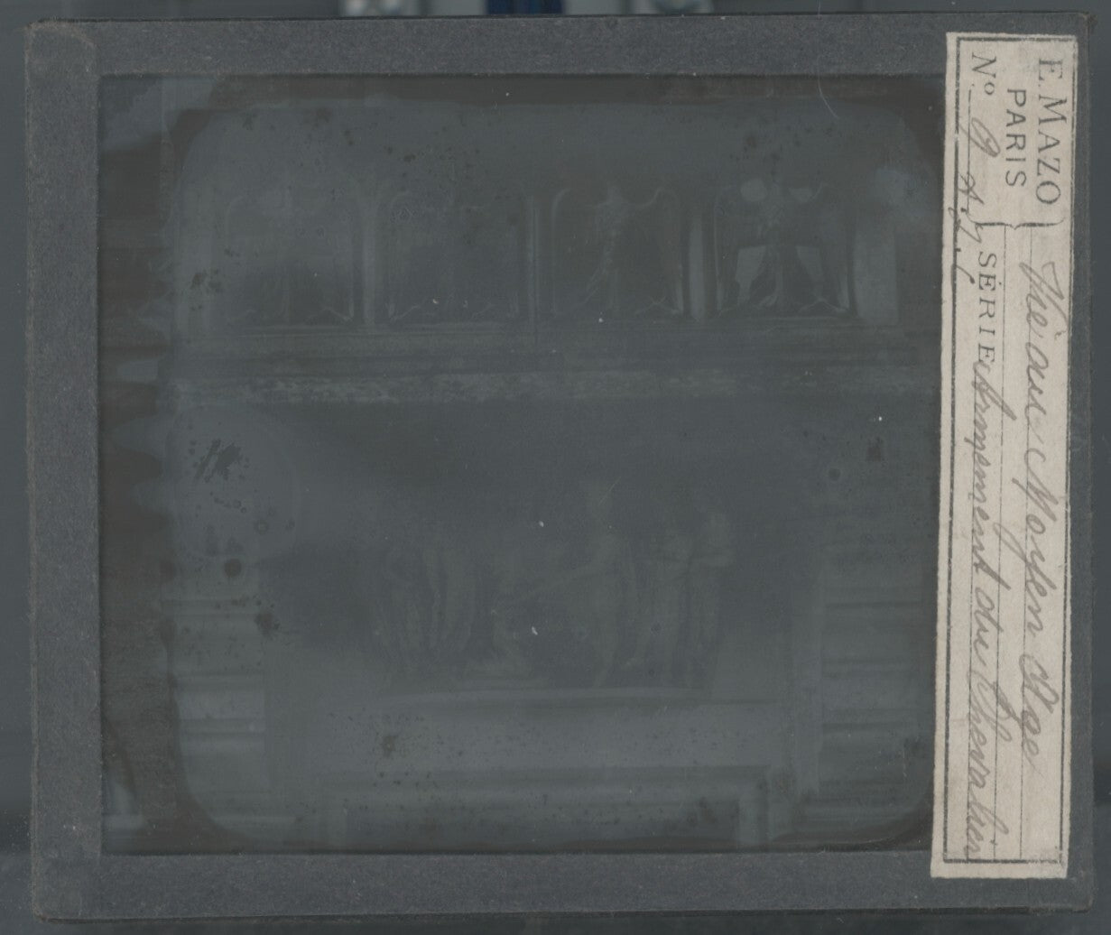 Sculpture, bâtiment, photo plaque verre, noir & blanc, positif 8,5x10 cm