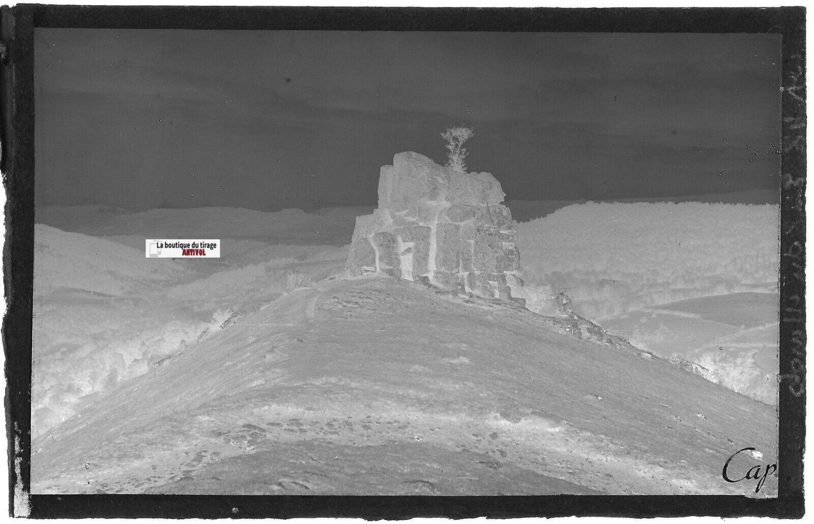 Plaque verre photo ancienne, négatif noir & blanc 9x14 cm, La Roche Romaine