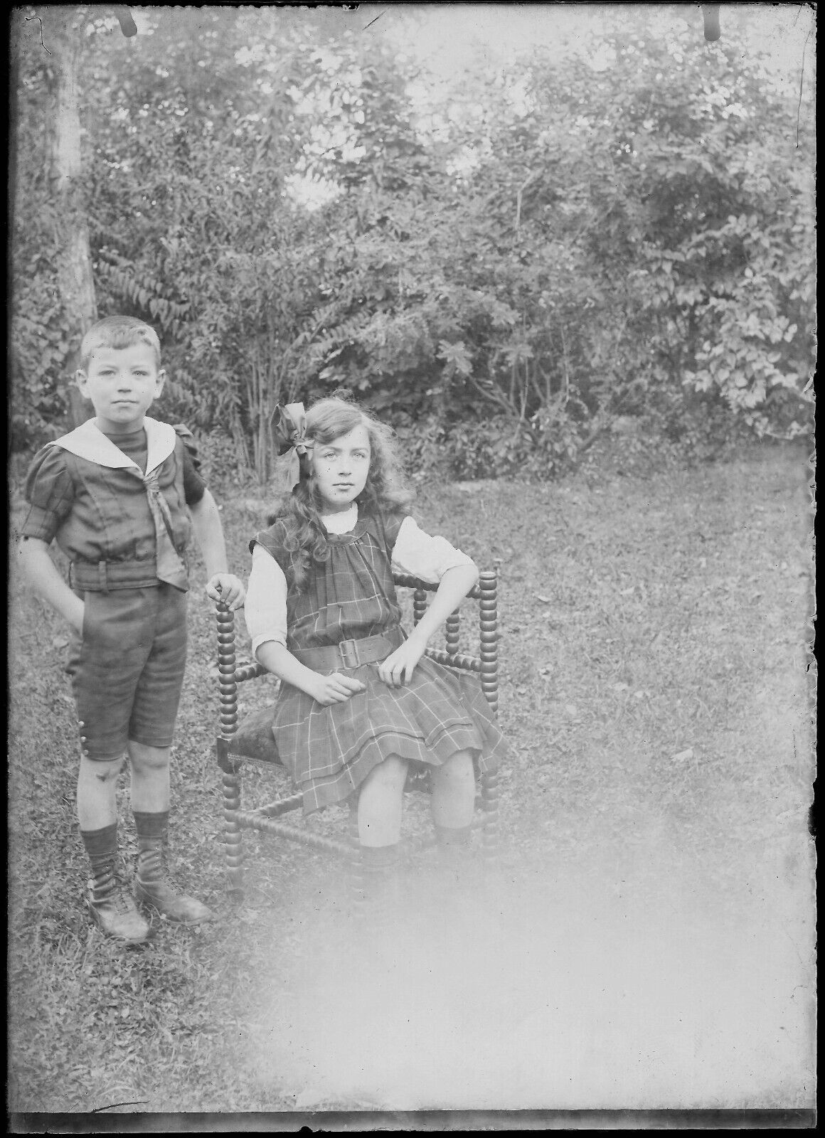 Plaque verre photo ancienne noir et blanc négatif 13x18 cm enfant vintage France