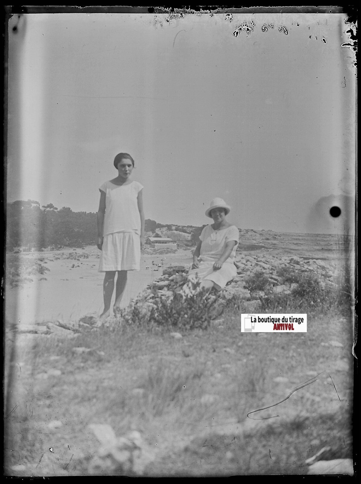 Femmes, paysage, Plaque verre photo ancienne, négatif noir & blanc 9x12 cm