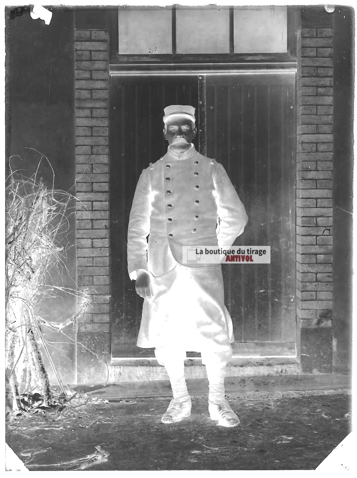 Plaque verre photo ancienne négatif noir et blanc 9x12 cm soldat 239e régiment