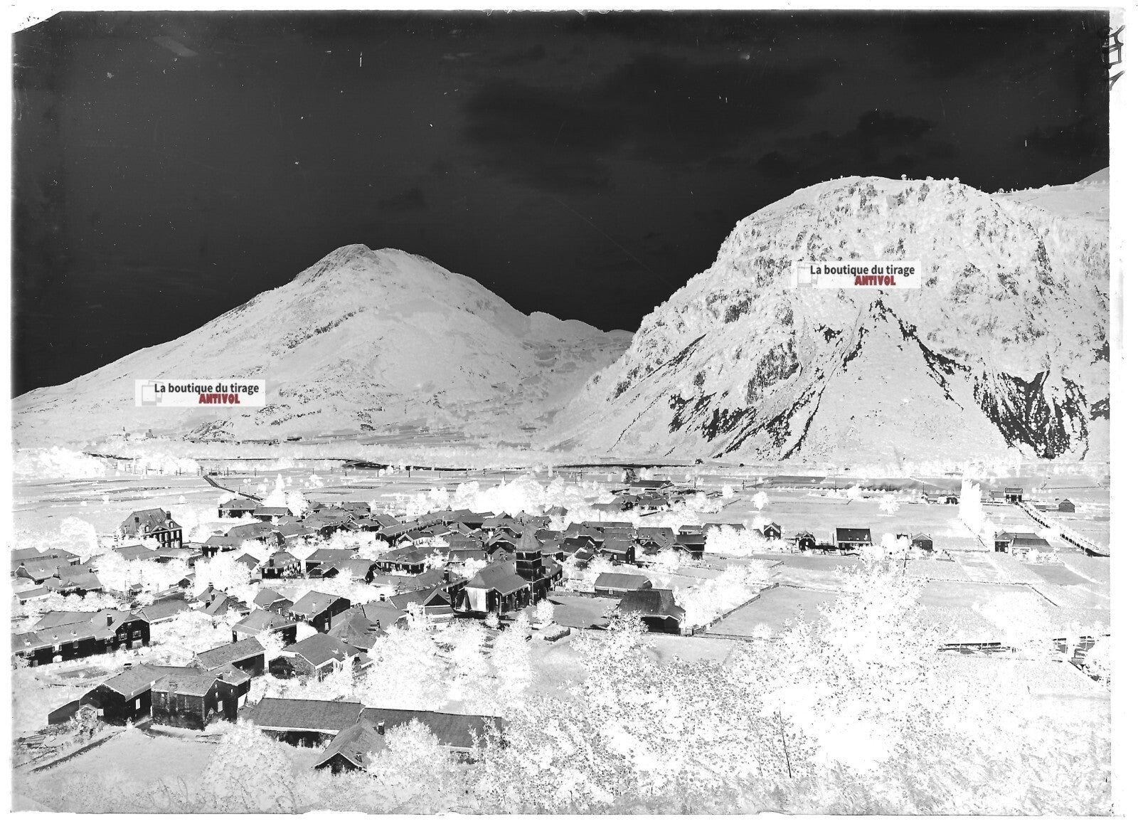 Plaque verre photo ancienne négatif noir et blanc 13x18 cm Bielle Pyrénées