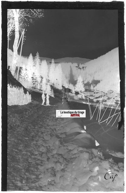 Plaque verre photo ancienne, négatif noir & blanc 9x14 cm, Les Rousses, ski