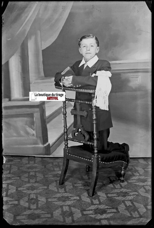 Communion, garçon, Plaque verre photo, négatif noir & blanc 10x15 cm France