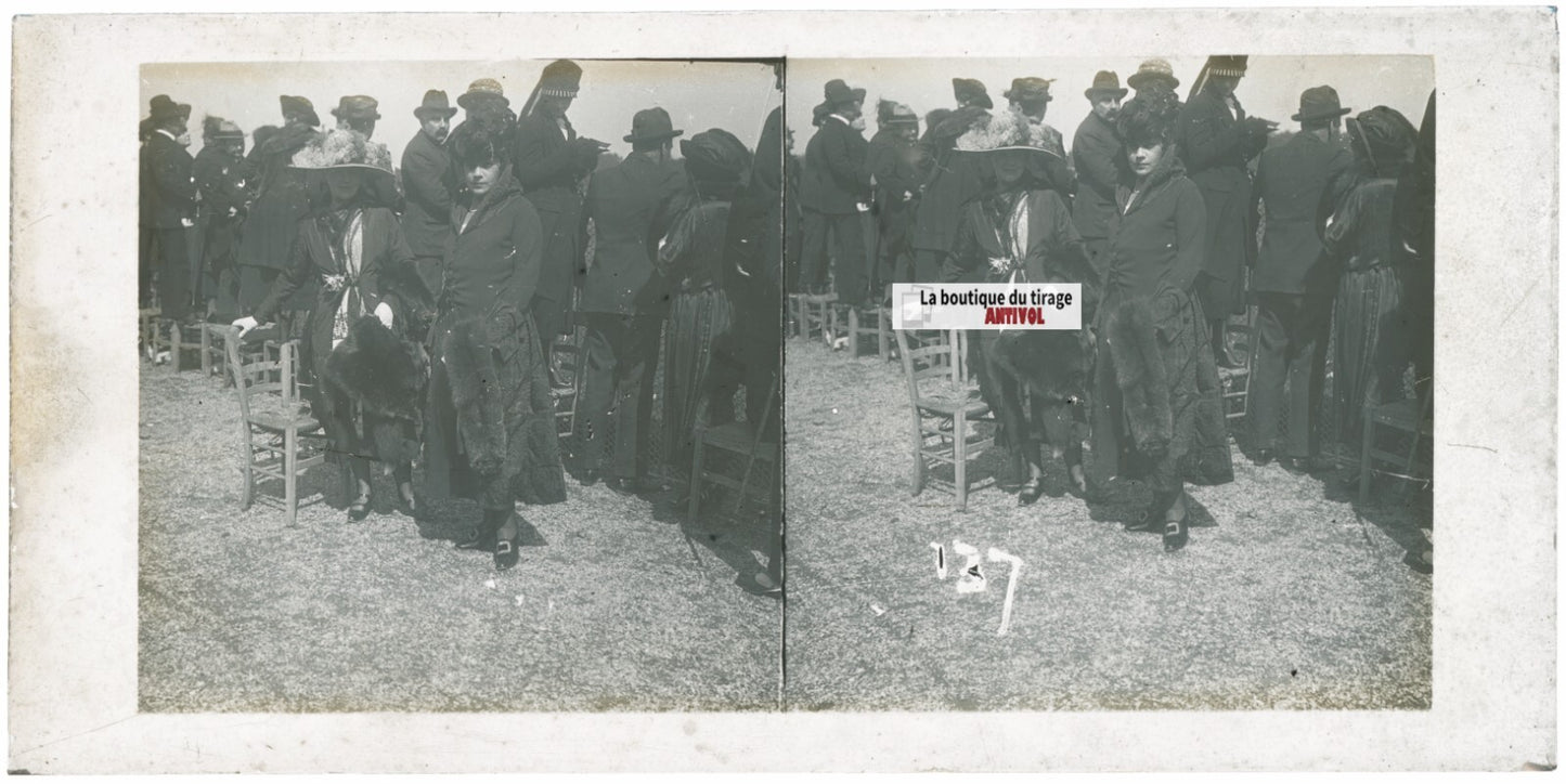 Personnages, Longchamp, Paris, plaque verre stéréoscopique, positif 8,5x17 cm