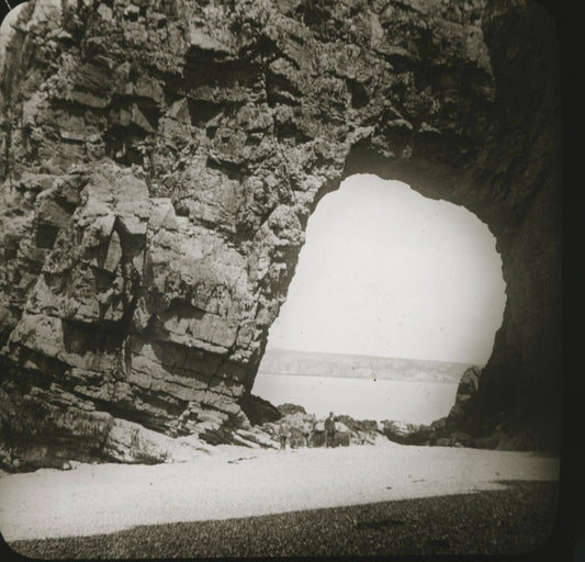 Entrée des grottes de Dinan, photo ancienne plaque de verre, positif 8,5x10 cm