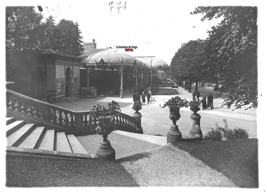 Plaque verre photo ancienne positif noir et blanc 13x18 cm CAP Vittel Vosges