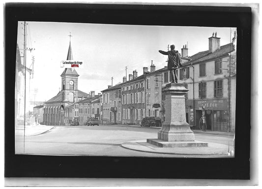 Plaque verre photo ancienne positif noir et blanc 13x18 cm Darney Vosges garage