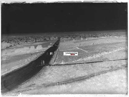 Village à situer, soldats, Plaque verre photo, négatif noir & blanc 9x12 cm