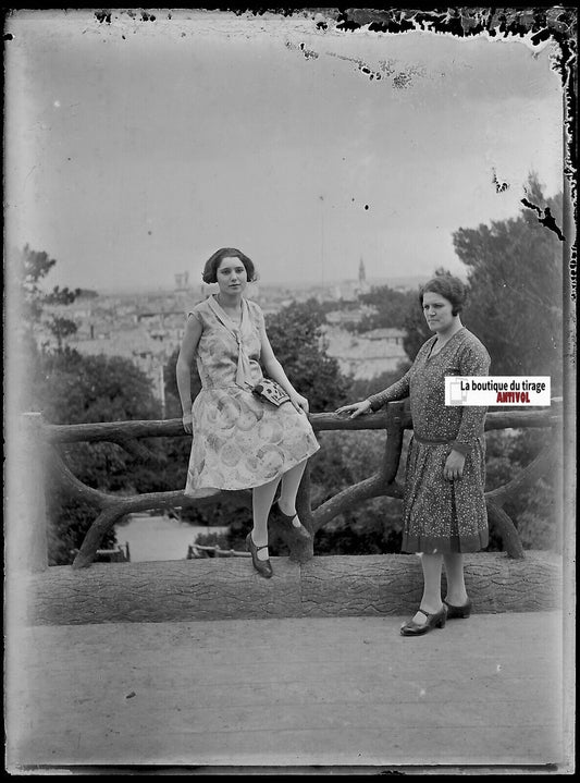 Belles dames, Plaque verre photo ancienne, négatif noir & blanc 9x12 cm