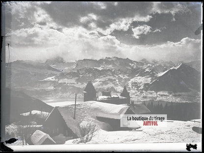 Village des Alpes uranaises, plaque verre photo ancienne, négatif 9x12 cm