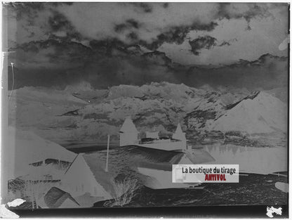 Village des Alpes uranaises, plaque verre photo ancienne, négatif 9x12 cm