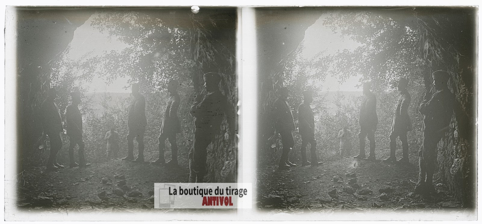 Militaires français, grotte, WW1, plaque verre photo ancienne stéréo 6x13 cm