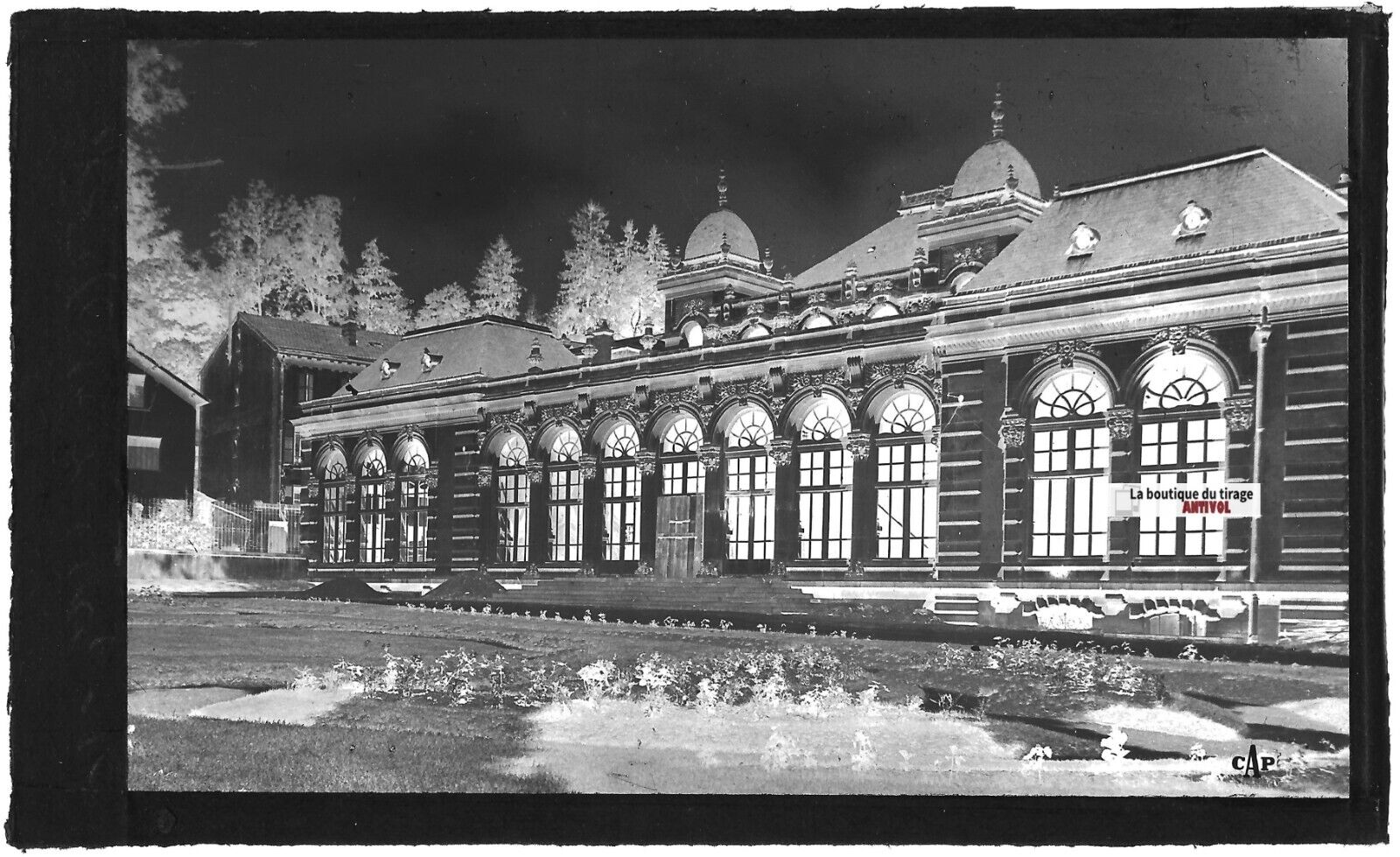 Plaque verre photo ancienne, négatif noir & blanc 9x14 cm, Contrexéville, casino