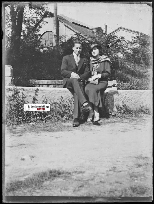 Couple, amour, gare, Plaque verre photo ancienne, négatif noir & blanc 9x12 cm