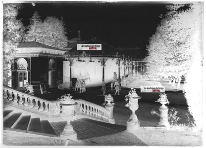 Plaque verre photo ancienne négatif noir et blanc 13x18 cm Vittel galerie therme