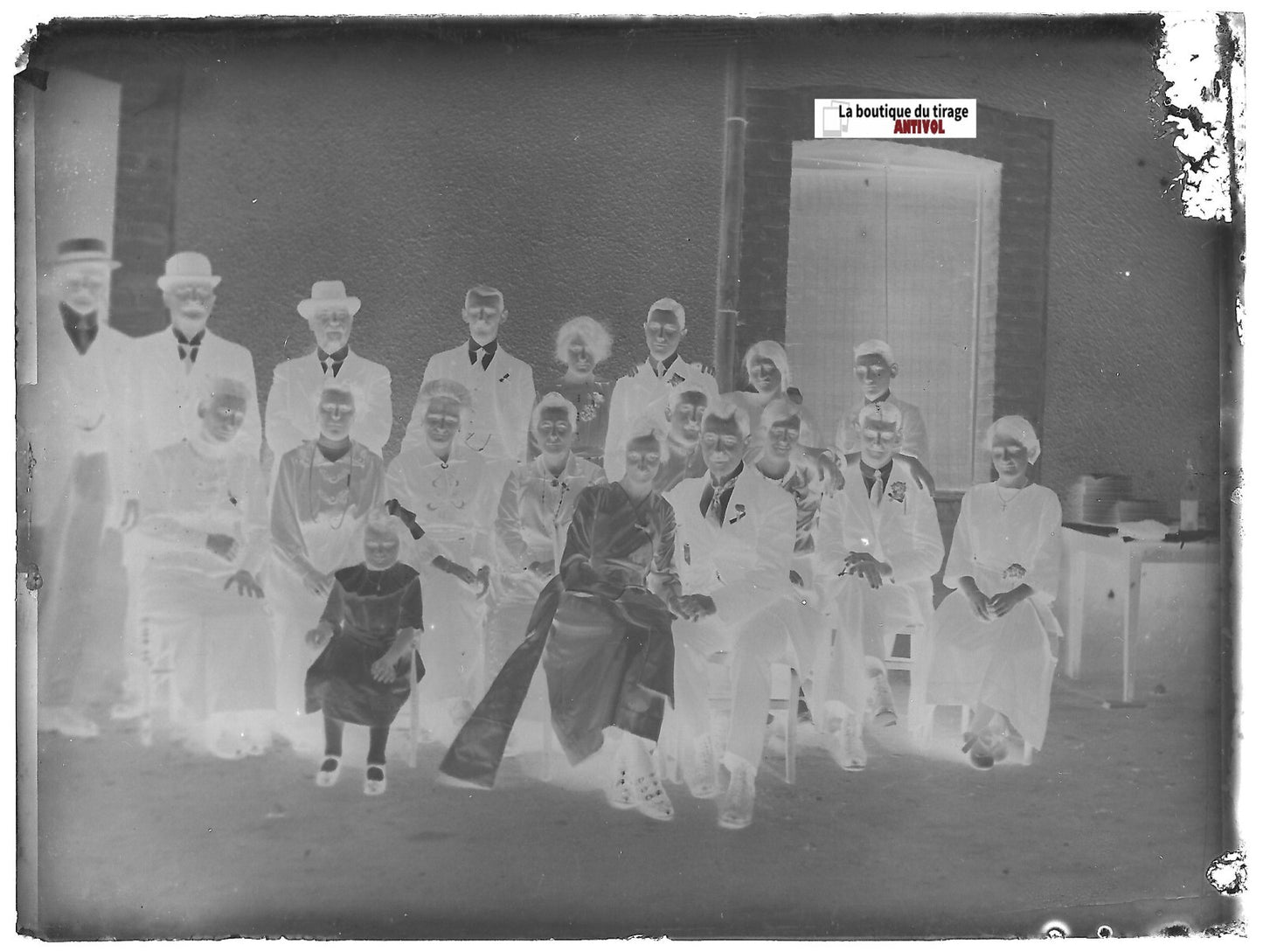 Groupe, personnages, plaque verre photo ancienne, négatif noir & blanc 9x12 cm