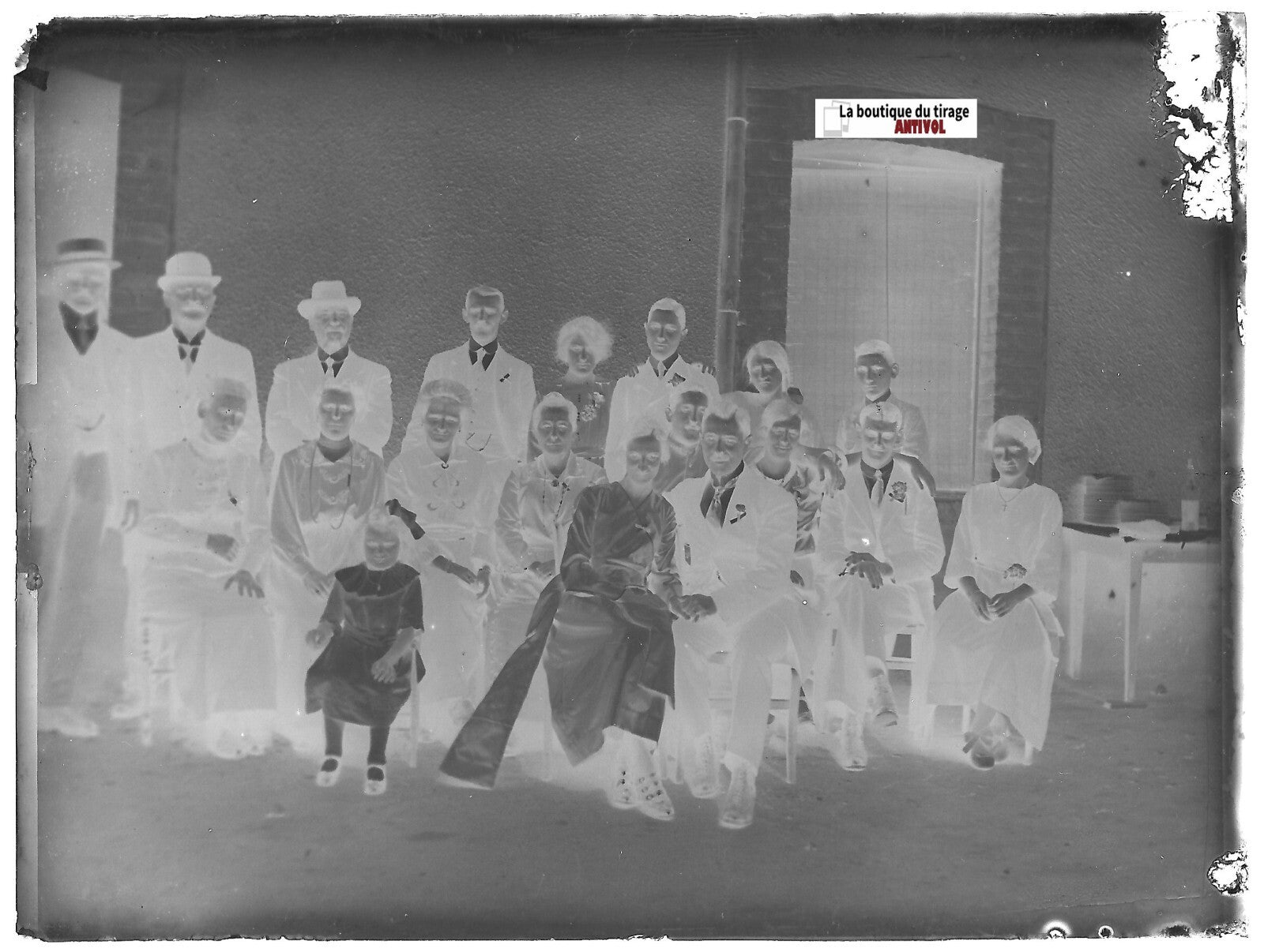 Groupe, personnages, plaque verre photo ancienne, négatif noir & blanc 9x12 cm