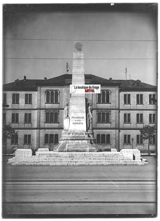 Plaque verre photo ancienne positif noir & blanc 13x18 cm Mulhouse monument mort