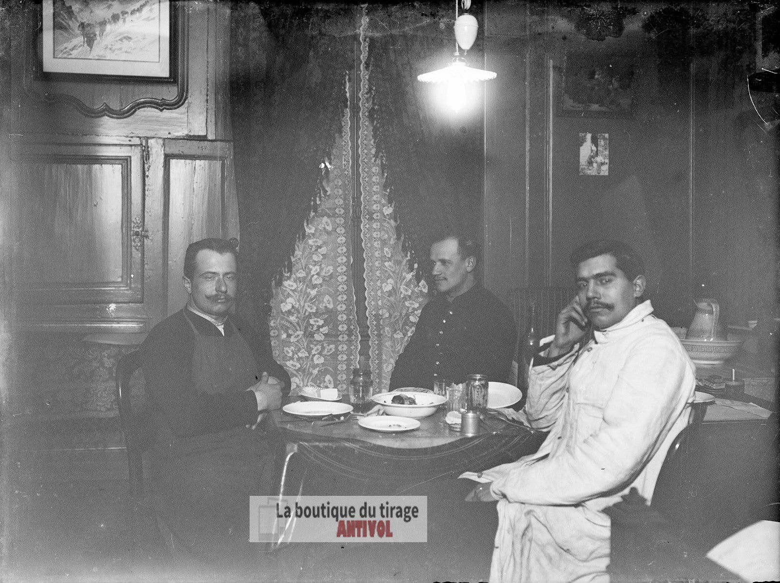 Repas du soir sous la lampe, plaque verre, photo ancienne, négatif 9x12 cm