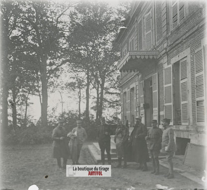 Officiers français, demeure, WW1, plaque verre photo ancienne stéréo 6x13 cm
