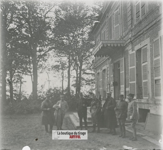 Officiers français, demeure, WW1, plaque verre photo ancienne stéréo 6x13 cm