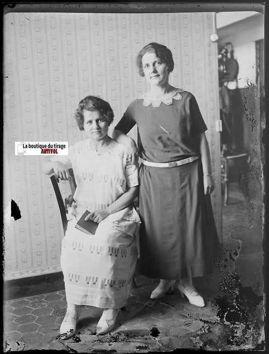 Portrait femmes, Plaque verre photo ancienne, négatif noir & blanc 9x12 cm