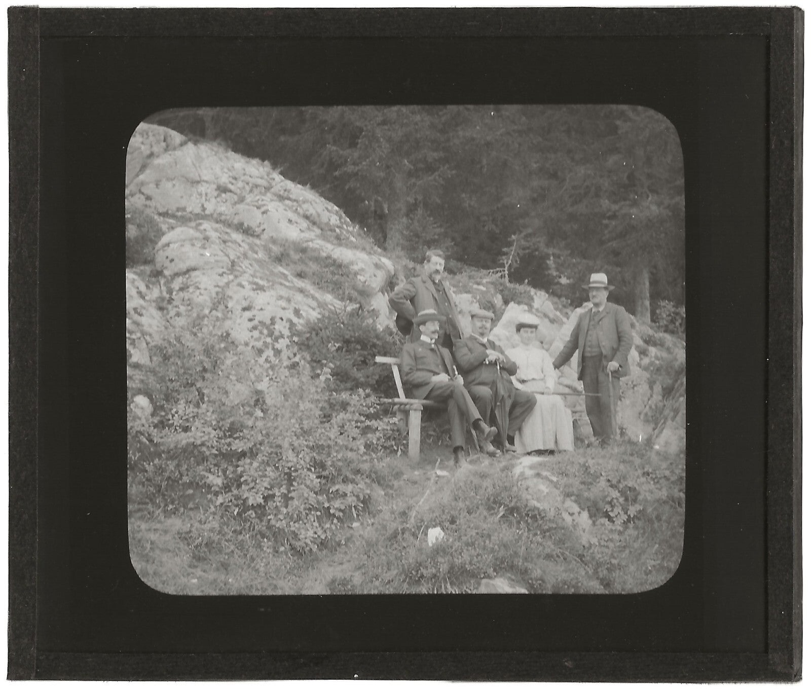 Famille, nature, personnages, photo ancienne plaque de verre, positif 8,5x10 cm