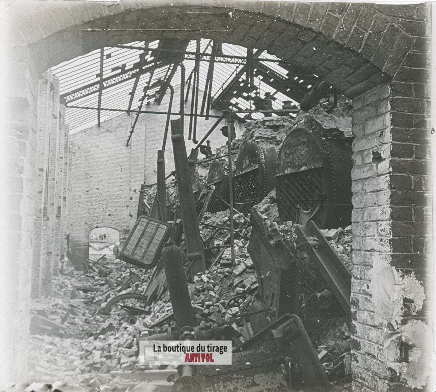 Usine bombardée, guerre WW1, plaque verre photo ancienne stéréo 6x13 cm