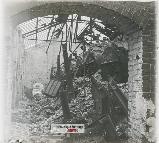Usine bombardée, guerre WW1, plaque verre photo ancienne stéréo 6x13 cm