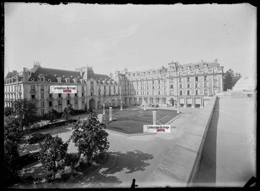 Plaque verre photo ancienne négatif noir et blanc 13x18 cm Vittel Grand Hôtel