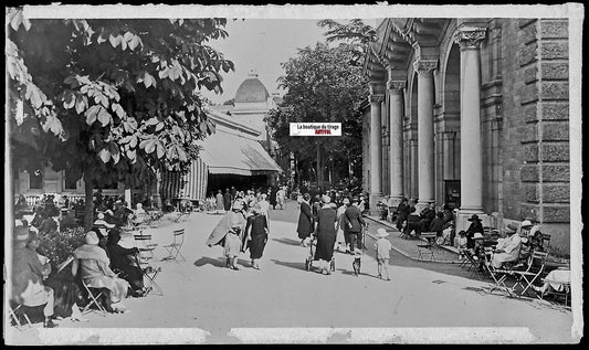 Châtel-Guyon centre, Plaque verre photo ancienne, négatif noir & blanc 6x11 cm