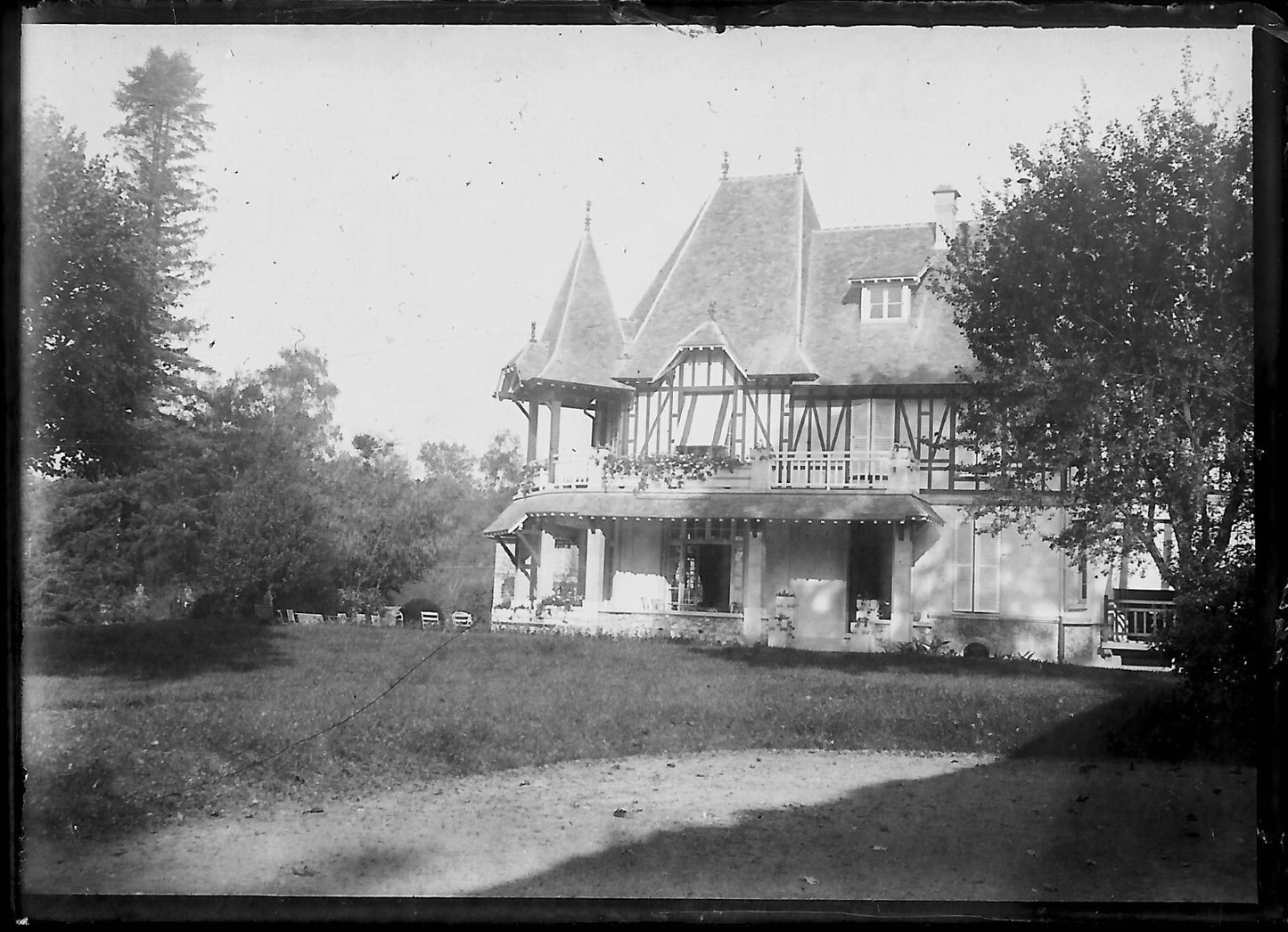Château Bailly, Plaque verre photo ancienne négatif noir et blanc 6x9 cm France