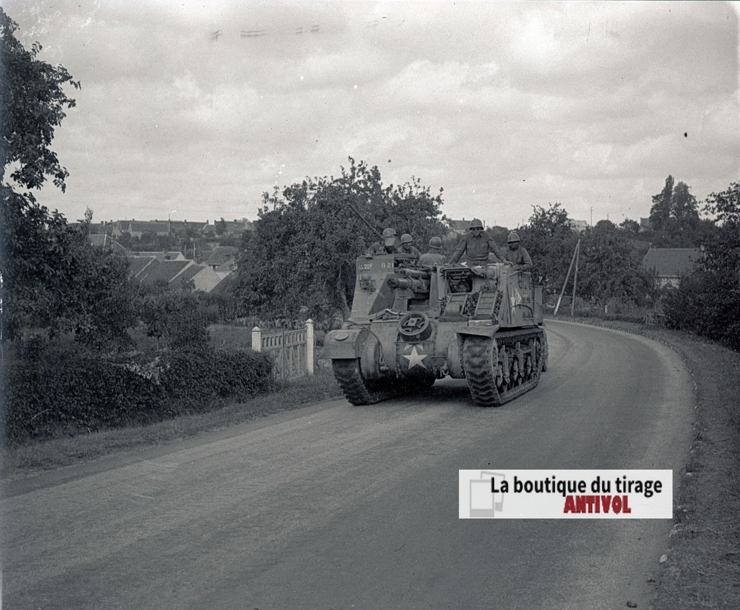 Char américain, Lamnay France, plaque verre, photo ancienne, négatif N&B 6x13 cm