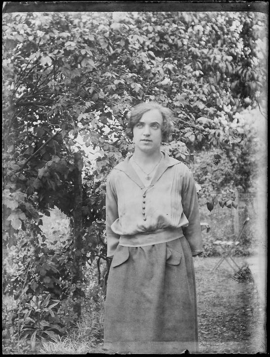 Plaque verre photo ancienne négatif noir et blanc 9x12 cm portrait femme France 