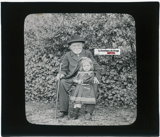 Enfant, personnages, photo plaque verre, noir & blanc, positif 8,5x10 cm