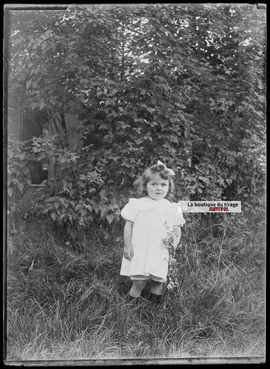 Plaque verre photo ancienne négatif noir et blanc 13x18 cm petite fille enfant