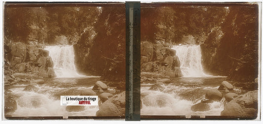 Cascade du río Cinqueta, plaque verre, photo ancienne stéréo, sépia 6x13 cm