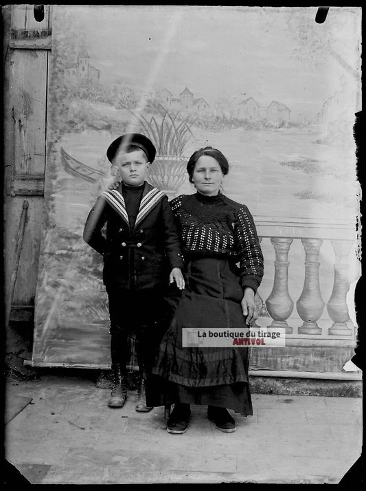 Plaque verre photo ancienne négatif noir et blanc 9x12 cm personnages France 