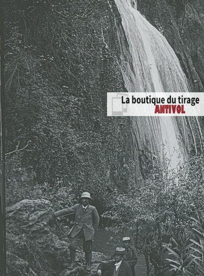 Cascade, hommes, nature, photo plaque verre, noir & blanc, positif 8,5x10 cm