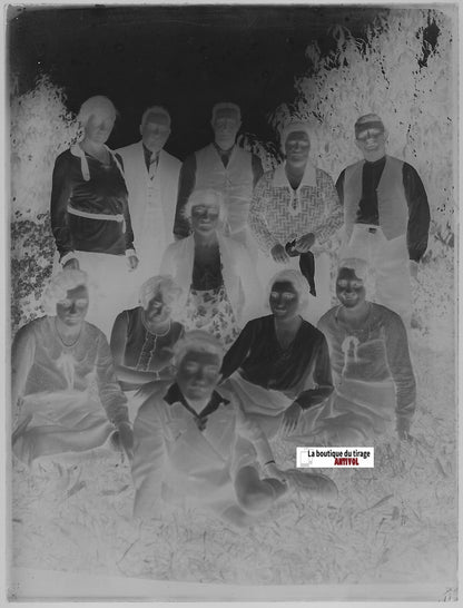 Groupe famille, Plaque verre photo ancienne, négatif noir & blanc 9x12 cm