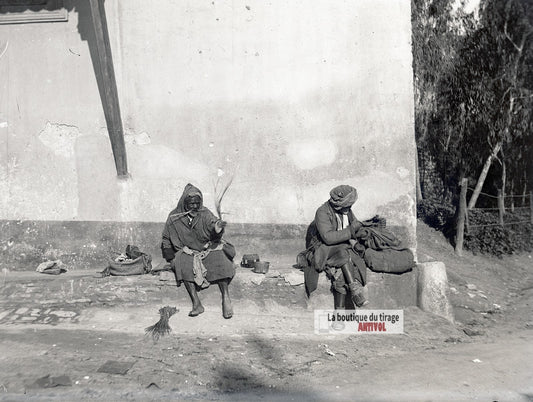 Scène de rue en Algérie, plaque verre photo ancienne, négatif 9x12 cm